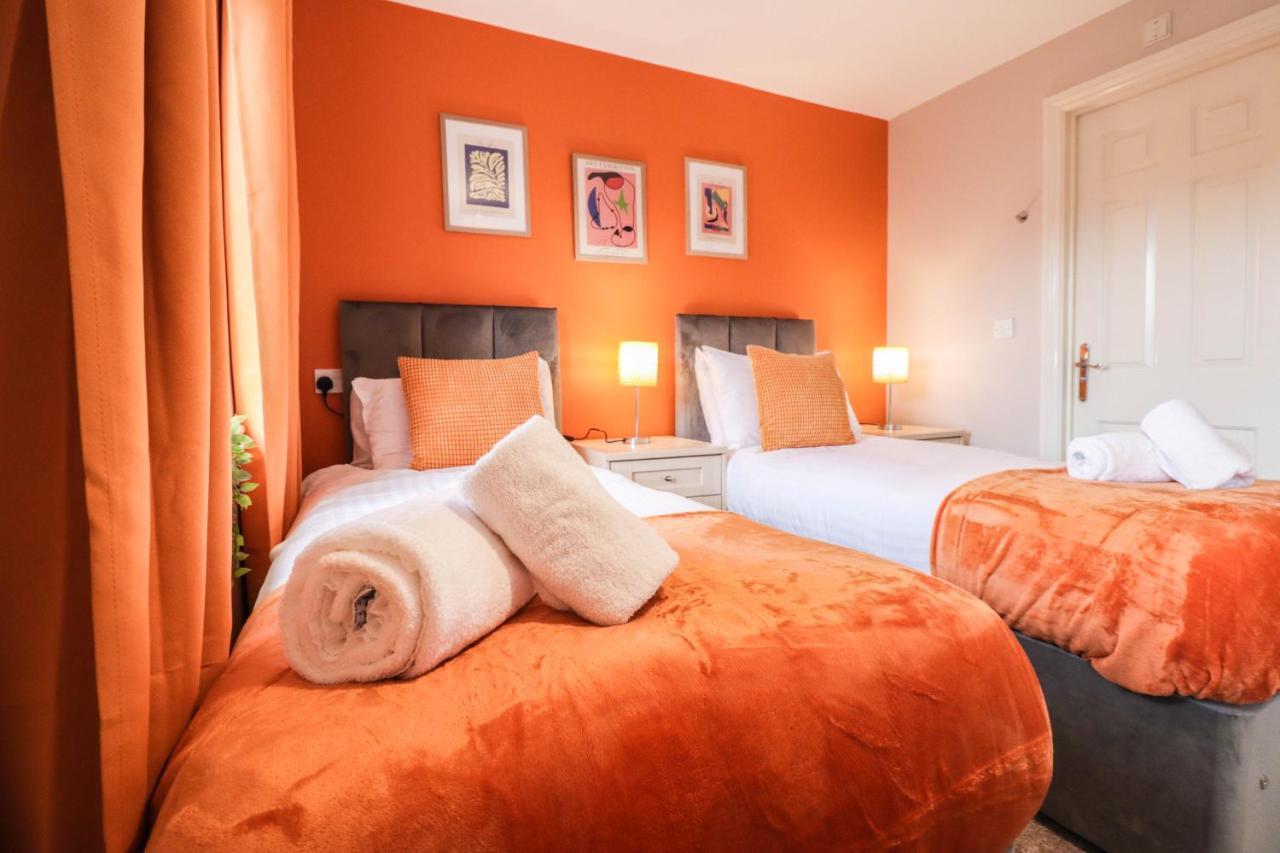 Casa vacanze Comfortable 4-bedroom With Free Wifi And Driveway