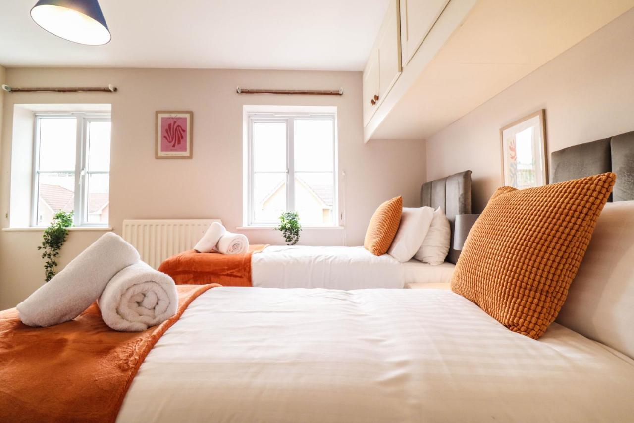 Casa vacanze Comfortable 4-bedroom With Free Wifi And Driveway Hillingdon