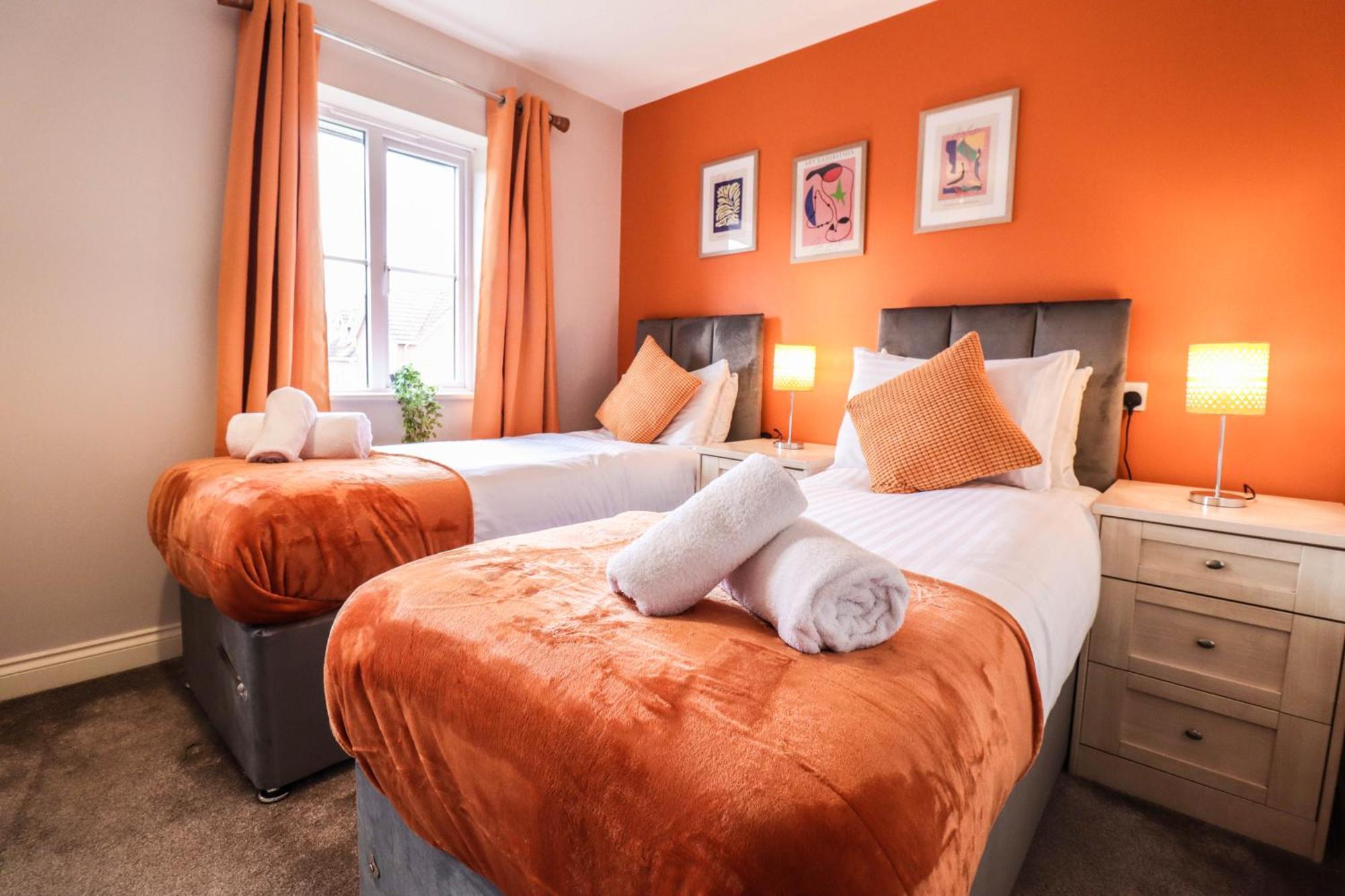 Casa vacanze Comfortable 4-bedroom With Free Wifi And Driveway