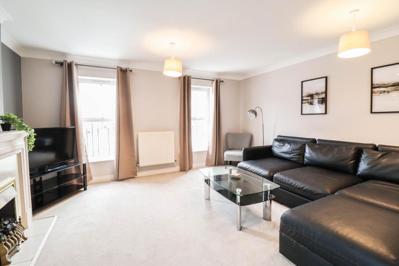 Comfortable 4-bedroom With Free Wifi And Driveway * Hillingdon